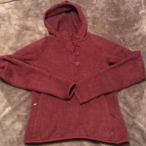 North face sweater/sweatshirt